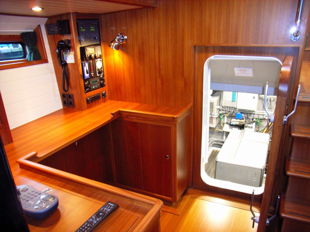 64' entrance to engine room from navigation / office